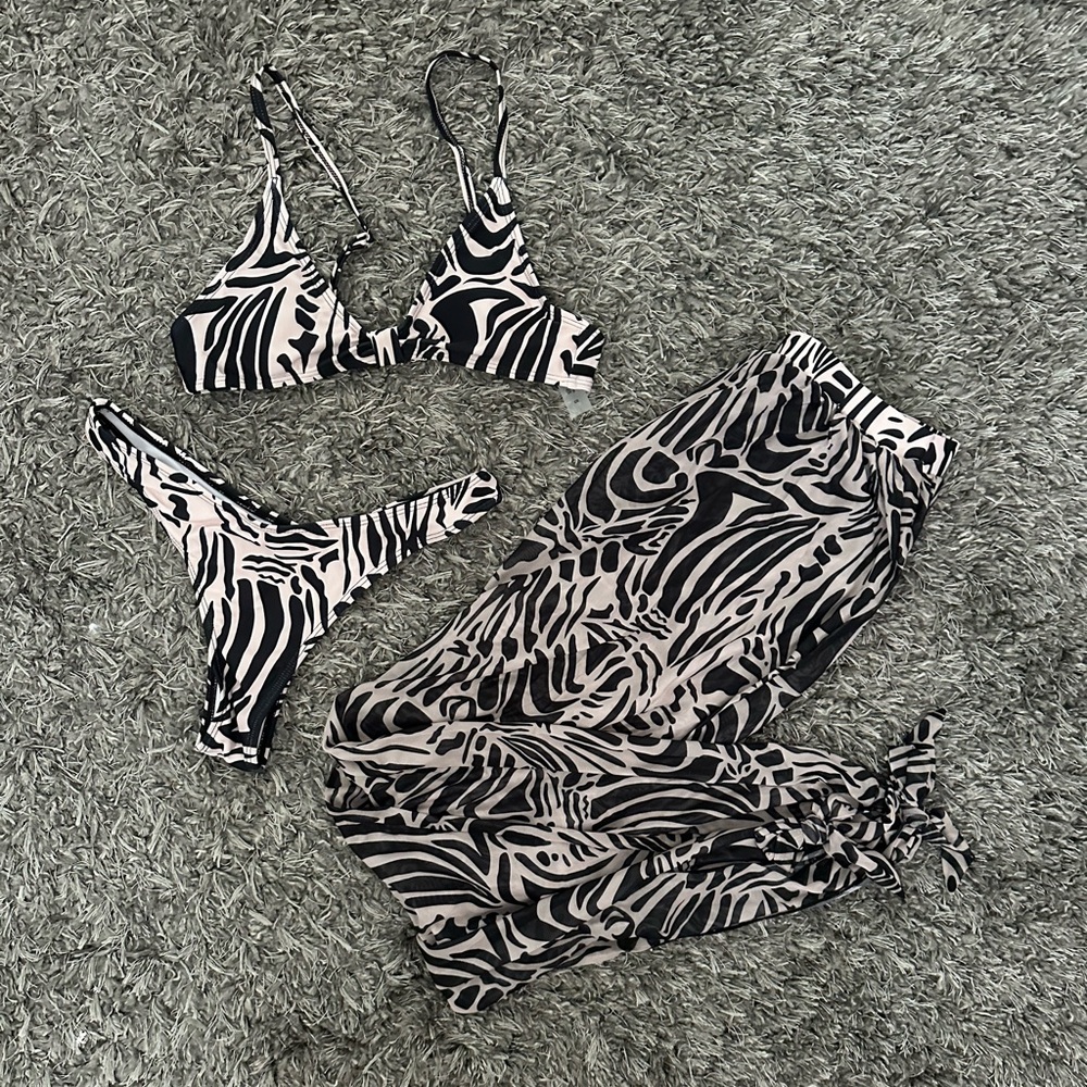 Shein - Zebra print swim set - NWOT